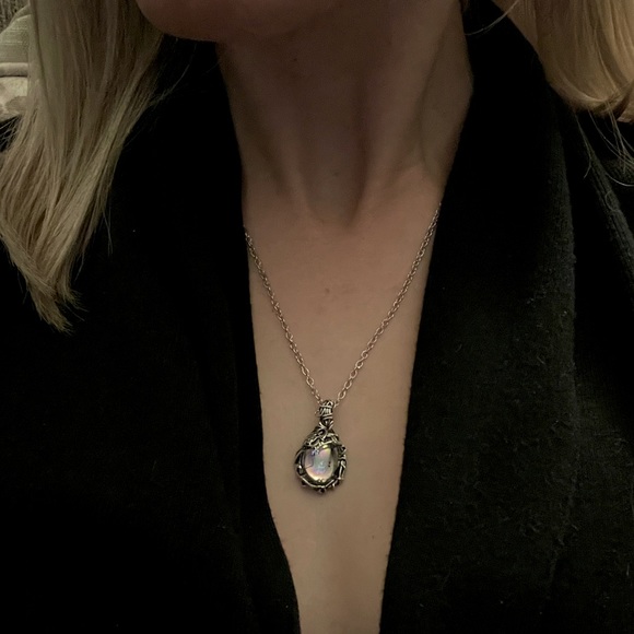 Magical Vintage Crystal & Antique Silver Pendant - Picture 1 of 9